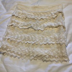 American eagle skirt, size small, off white color, crochet style.